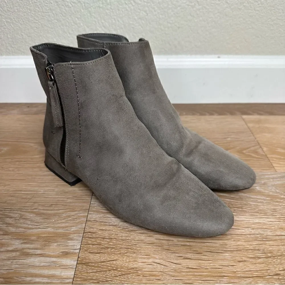 Zara Basic Collection Gray Suede Ankle Boots, Size 5